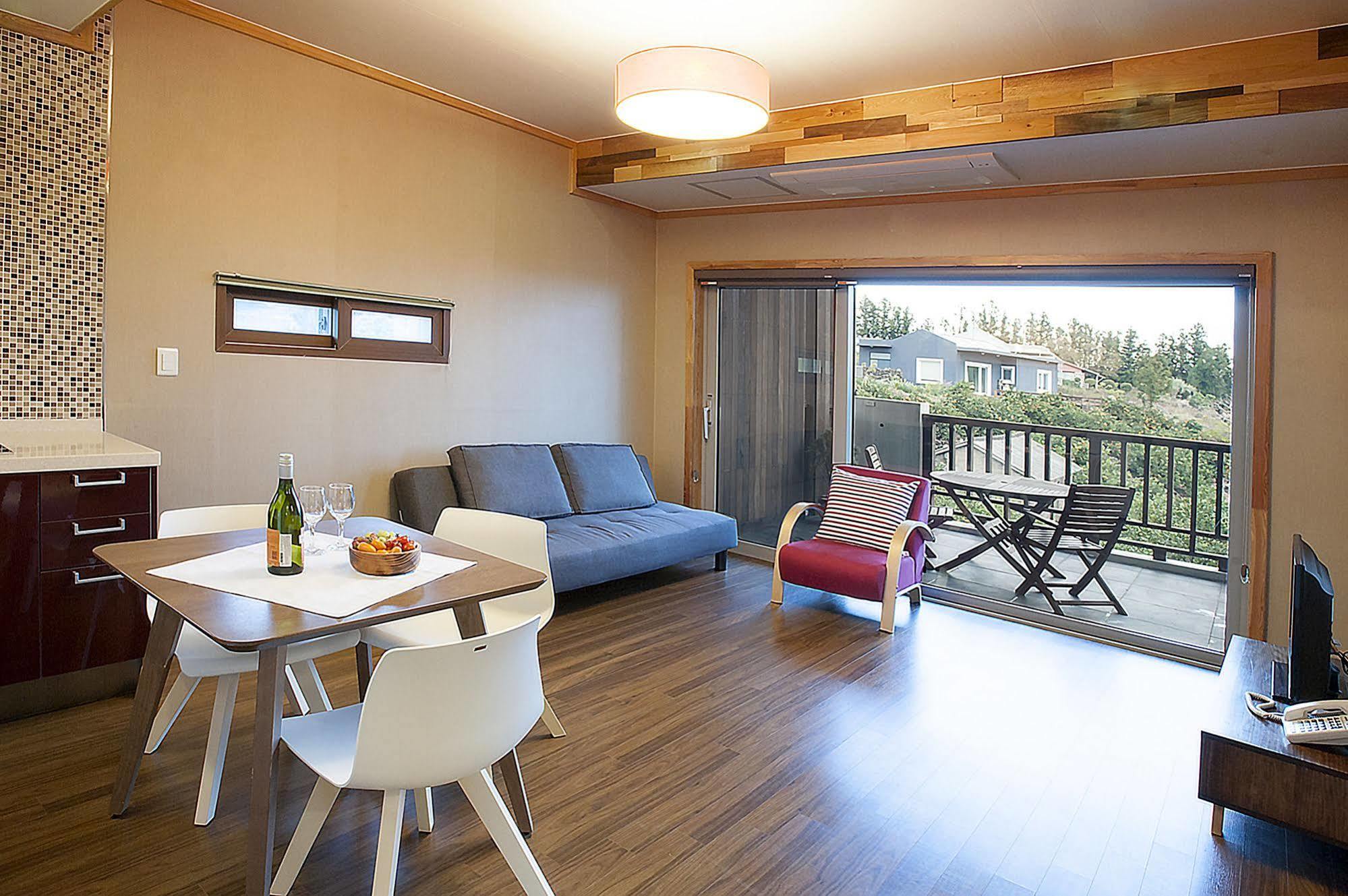 Jeju Eco Suites Seogwipo Exterior foto